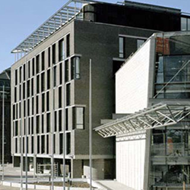 Eduskuntatalon lisärakennus